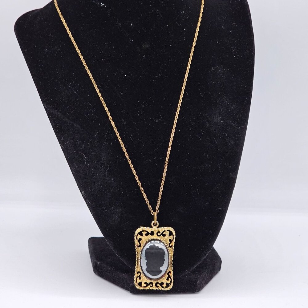 Vintage Gold-Tone Cameo Pendant Necklace Black Glass Lady Silhouette Victorian